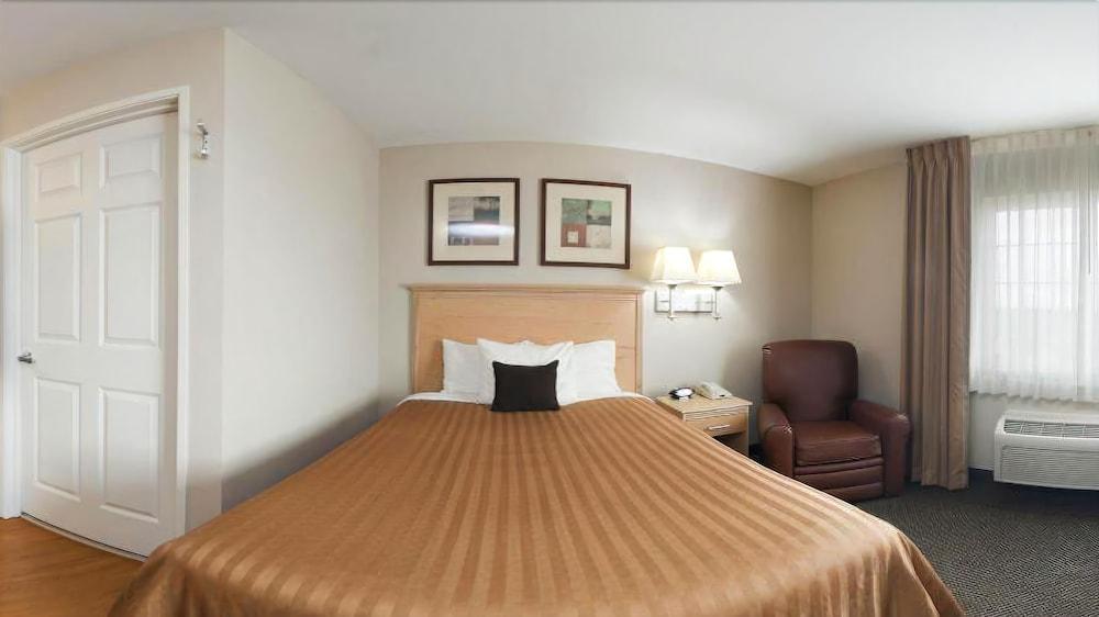 Candlewood Suites Milwaukee Brown Deer, an IHG Hotel Buitenkant foto