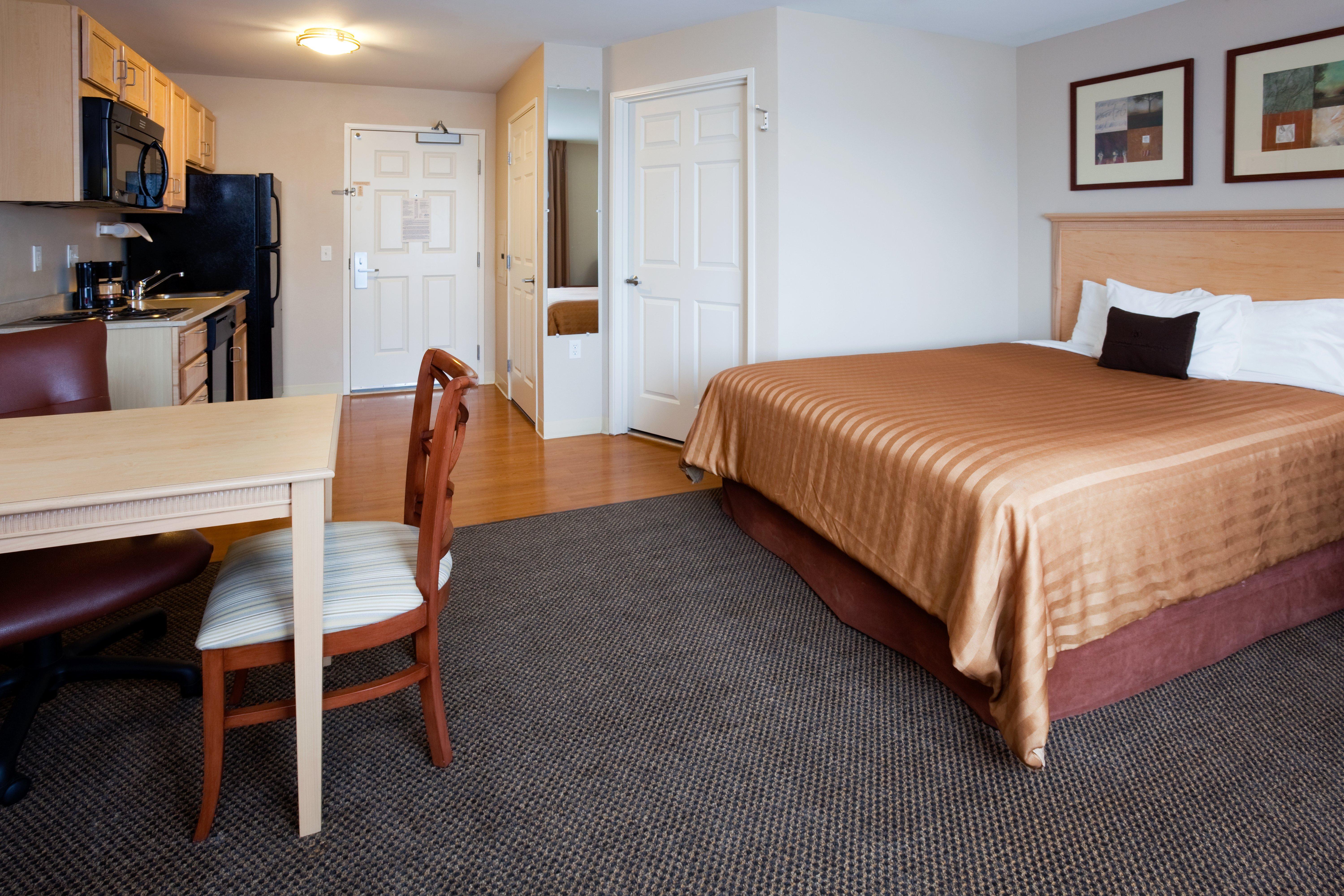 Candlewood Suites Milwaukee Brown Deer, an IHG Hotel Buitenkant foto