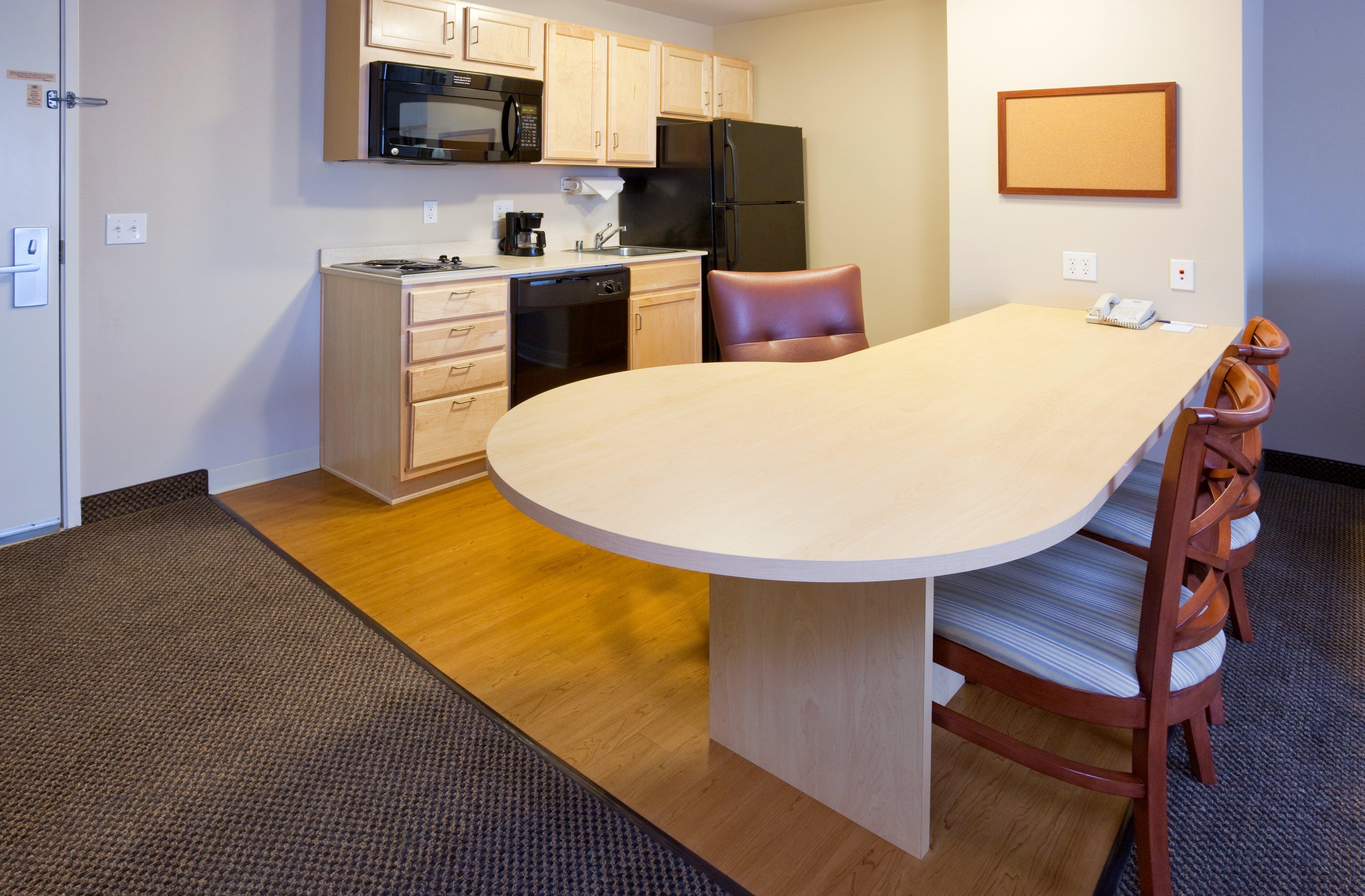 Candlewood Suites Milwaukee Brown Deer, an IHG Hotel Buitenkant foto