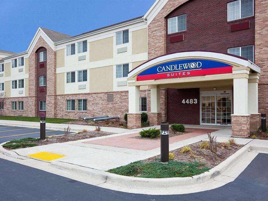 Candlewood Suites Milwaukee Brown Deer, an IHG Hotel Buitenkant foto